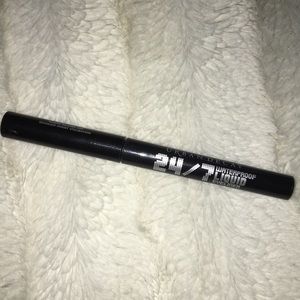 URBAN DECAY BLACK LIQUID EYELINER